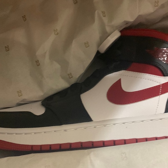Air Jordan 1 - Mid - Picture 1 of 4